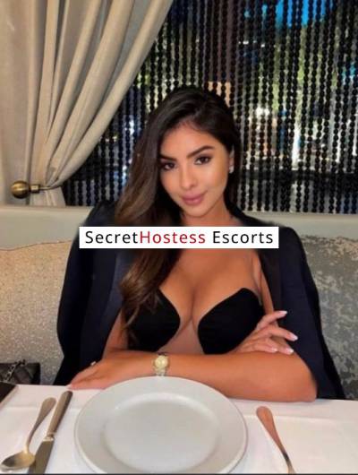 21 Year Old Colombian Escort Split - Image 2