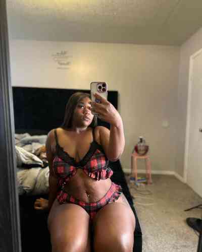24Yrs Old Escort Size 14 90KG 5CM Tall Mississauga Image - 3