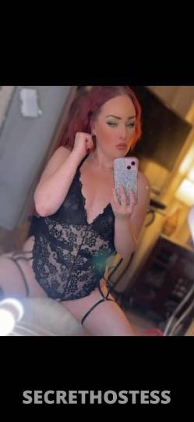 sexy and petite redhead in Tucson AZ