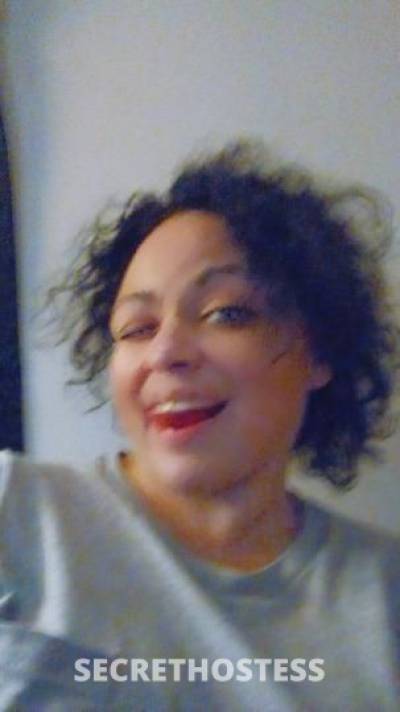 40 year old Puerto Rican Escort in Racine WI Thick.Sexy.Puerto Rican