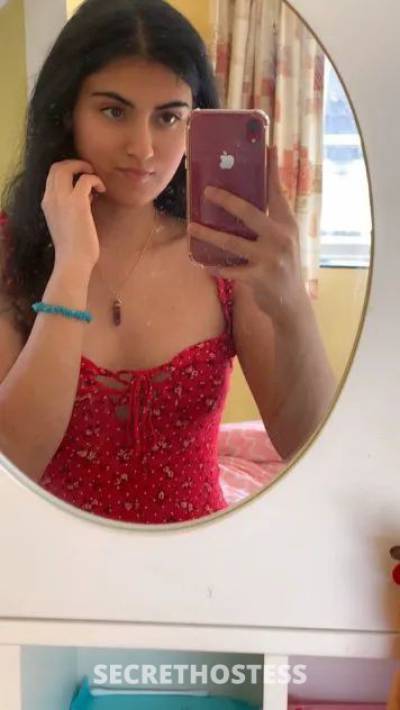 27 year old Escort in Palm Springs CA xxxx-xxx-xxx I’m available for fun