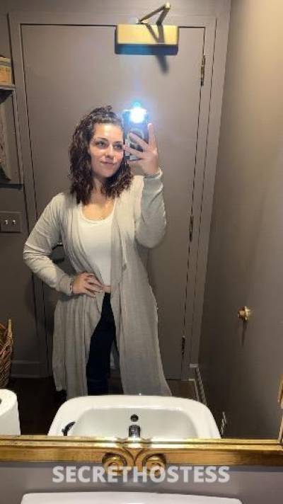 24 year old Greek Escort in Rochester NY back for a short time