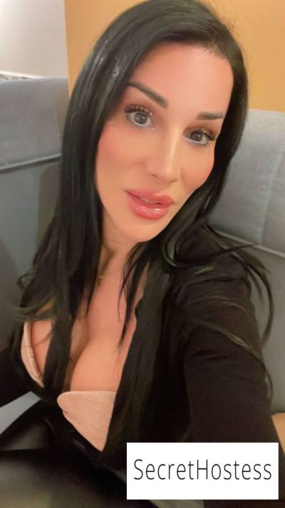 35 Year Old European Escort Rome Black Hair Brown eyes - Image 6