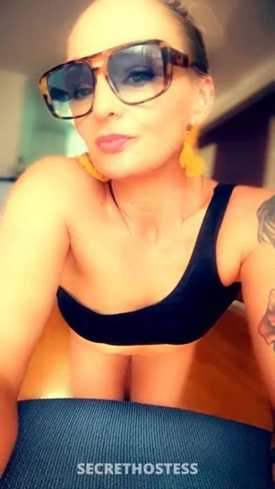 44 year old Australian Escort in Brisbane Kinky, Aussie, MILF NeenaLeigh