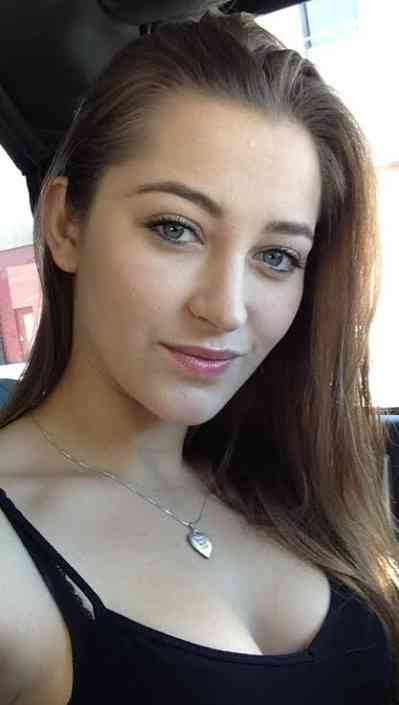 26 year old Escort in Cardiff Am available for hookup