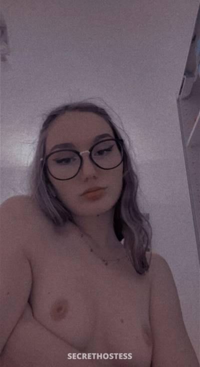 26 year old Escort in Etobicoke I’m available for sex kissing &amp; Bj new 69 style 