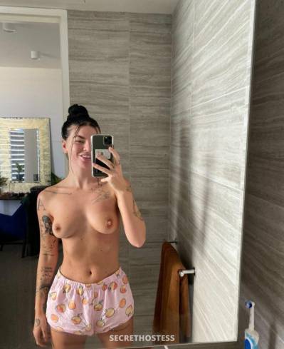 26 year old Escort in Houston TX I’m available for both services