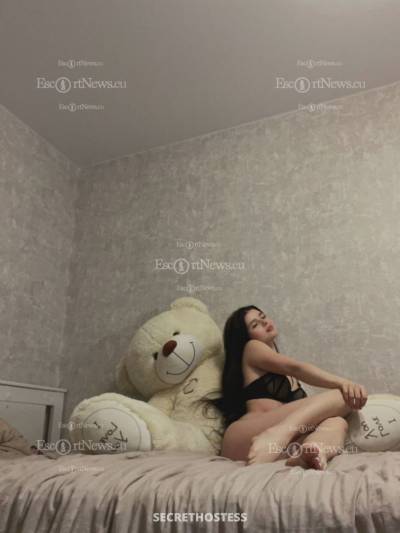 20 Year Old European Escort Dubai Brunette - Image 5