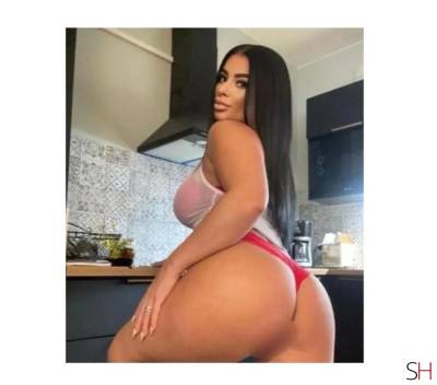 22 year old Asian Escort in Slough Jessica new escort in town. No rush and guaranteed pleasure