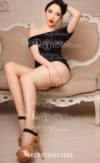 22 Year Old European Escort Abu Dhabi Brunette Hazel eyes - Image 2