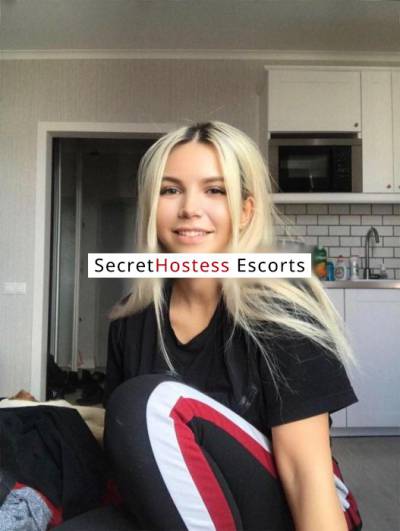 23 year old Russian Escort in Milan Dina