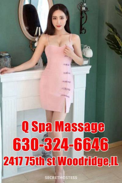 24 Year Old Chinese Escort Chicago IL - Image 3