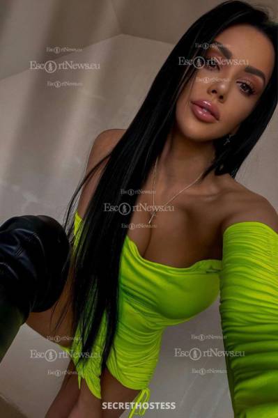 24 Year Old European Escort Dubai Brunette - Image 1