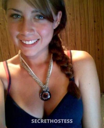 26 year old Escort in Albany NY Most wanted pussy..all holes available to be fucked