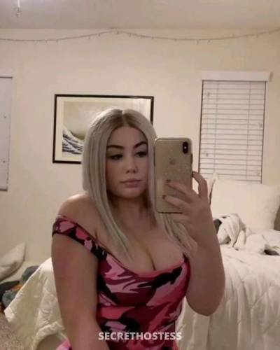 27 year old Latino Escort in Bakersfield CA xxxx-xxx-xxx ADD ME UP ON INSTAGRAM SARAHBELL_79