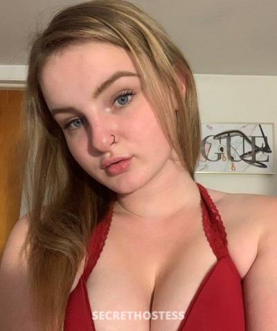 28 year old Escort in Louisville KY ..Hi guys, I'm available for both incall and outcall 