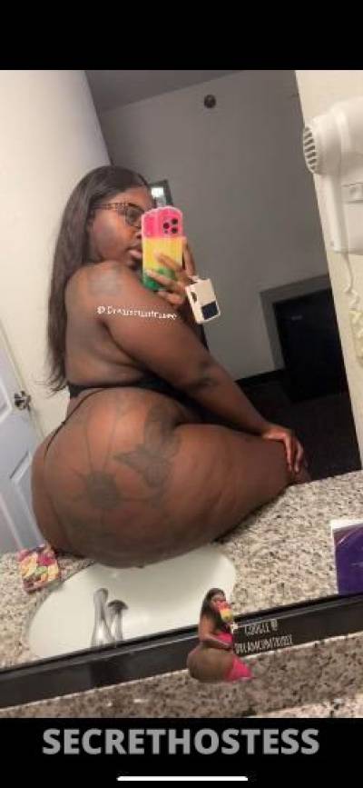 Big booty chocolate bitch .. Haitian in Chicago IL