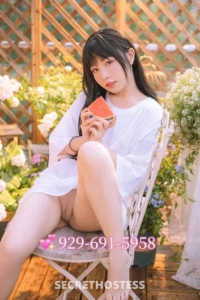 21 Year Old Asian Escort Brooklyn NY - Image 4