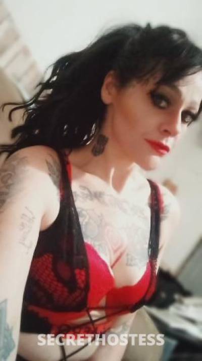 Val 35Yrs Old Escort Charleston WV Image - 1