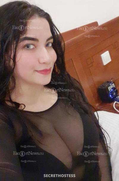 18Yrs Old Escort 165CM Tall Dubai Image - 2