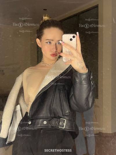 19 Year Old European Escort Dubai Blue eyes - Image 2