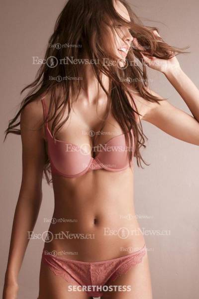 20 Year Old Asian Escort Abu Dhabi - Image 4