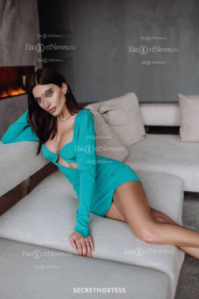 22 Year Old European Escort Dubai - Image 9