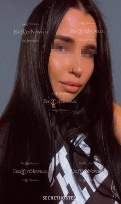 25 Year Old European Escort Dubai Brunette - Image 4