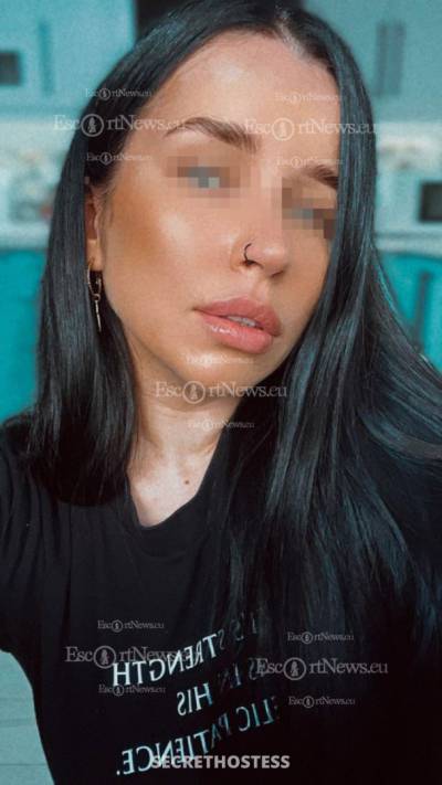 25 Year Old European Escort Dubai Brunette - Image 8