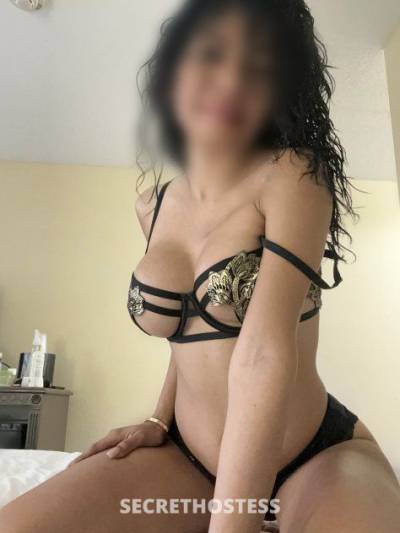 25 year old Hispanic Escort in West Palm Beach FL petite and tight