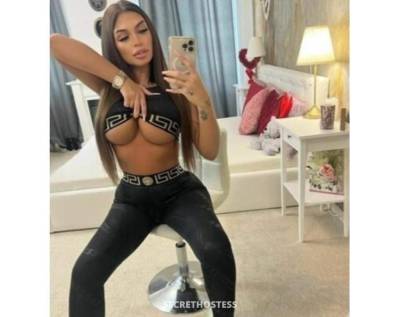 25 year old Latino Escort in Leeds .top new girl ❤️‍.foxy!! best owo in town