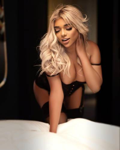 28 Year Old Asian Escort Amsterdam Blonde - Image 2