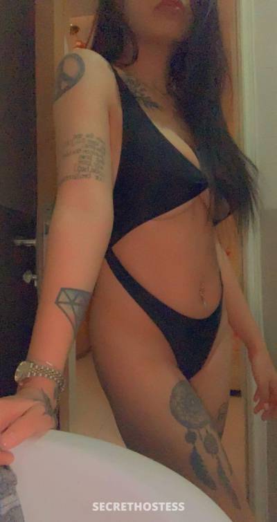 25 year old Asian Escort in Muscat Natsi, escort
