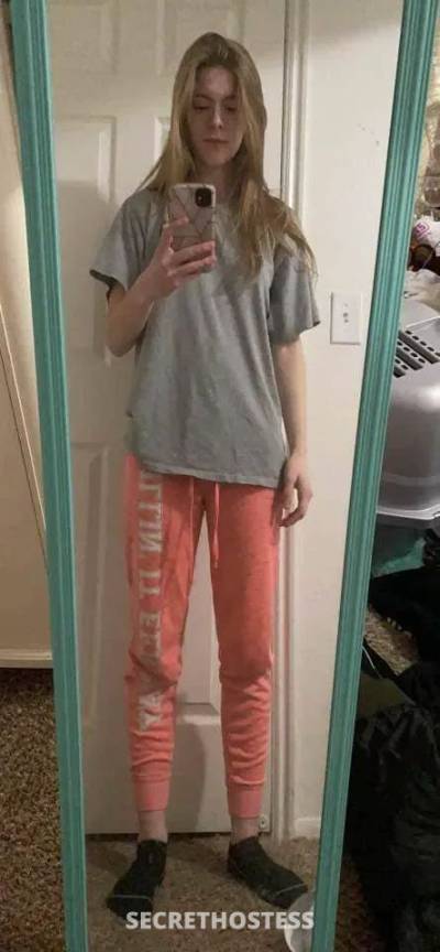 28 year old American Escort in Sarasota/Bradenton FL xxxx-xxx-xxx Am available for some fun and sex incall and 
