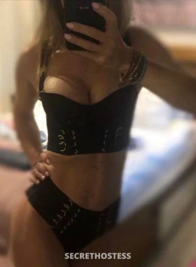 Sexy, slim, sensational tits and great ass – 38 in Kalgoorlie