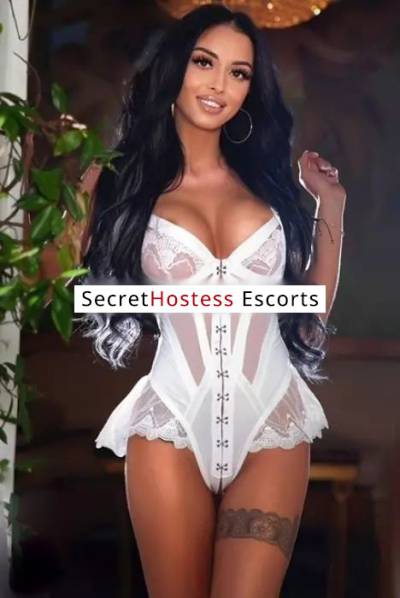 24 year old Romanian Escort in London Violetta