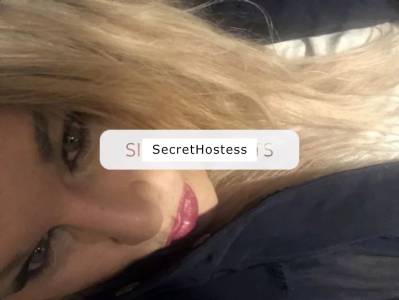 The blonde girl with 34GG size from British city is offering in Kingston upon Hull