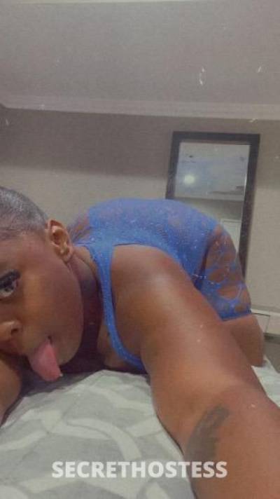 21 year old Escort in Bakersfield CA Only in town for 2 days