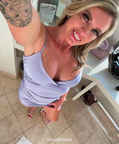 Hot cougar milf that will blow your mind .. In/OutCall/ in Grande Prairie