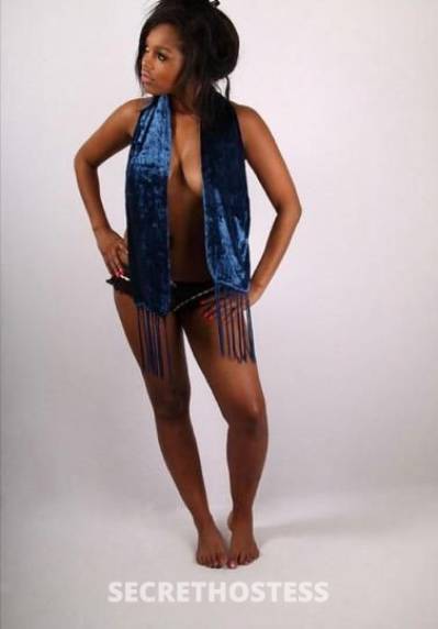 23 year old Escort in San Buenaventura CA Hey baby my name is mya