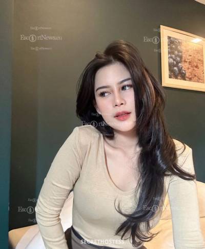 Dessy, Independent Model in Jakarta