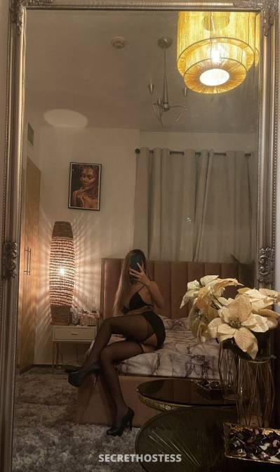 22Yrs Old Escort 162CM Tall Dubai Image - 1