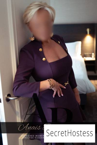 40 Year Old European Escort Gent Blue eyes - Image 2