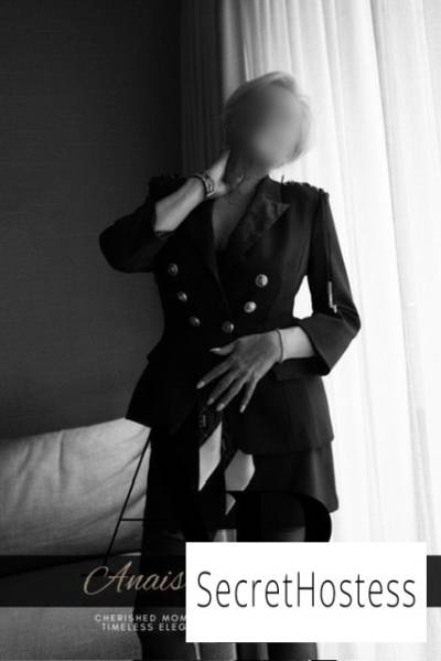 40 Year Old European Escort Gent Blue eyes - Image 4