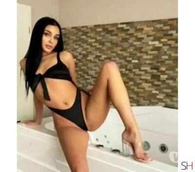 Roxy 25Yrs Old Escort Leeds Image - 3