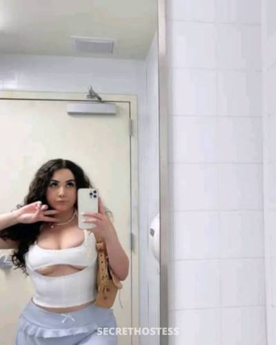 27 year old Latino Escort in Peoria IL xxxx-xxx-xxx ADD ME UP ON INSTAGRAM SARAHBELL_80