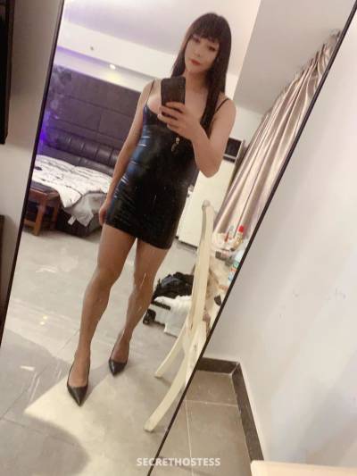 酷媽媽艾菲爾, Transsexual escort in Hong Kong