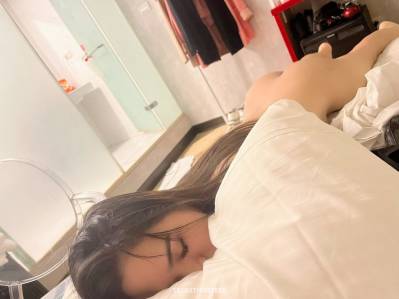 20 year old Asian Escort in Kuala Lumpur Limited Days Baby Cherry, escort