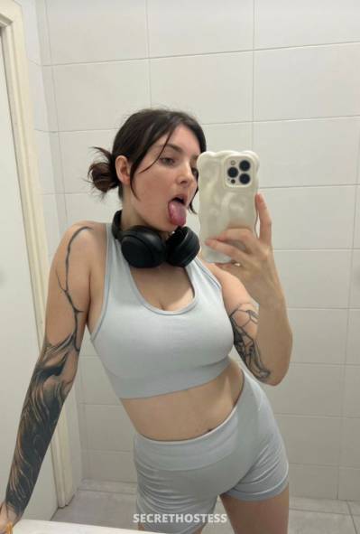 28 year old Escort in Edmonton TEXTxxxx-xxx-xxx