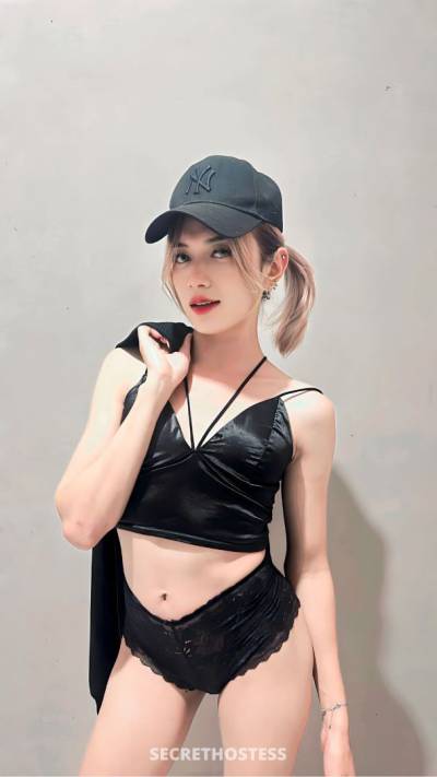 Michelle Tan Femboy, Transsexual escort in Jakarta